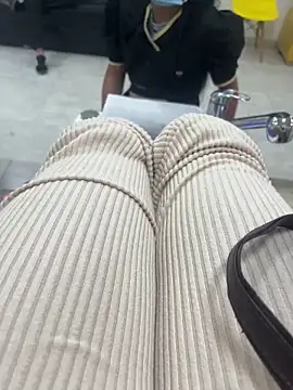 Samantha bigboobs online show from October 30, 2025, 3:13 pm