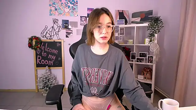 Snapshot of MiniSofy chatting on January 8, 2025, 8:07 pm MiniSofy online show from January 8, 2025, 8:07 pm