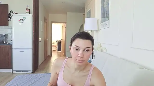 KristineEsme online show from February 20, 2026, 5:59 am