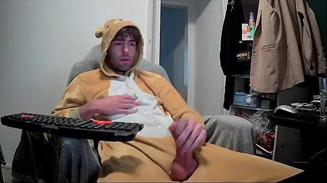 onesieboyx online show from December 2, 2025, 3:18 pm