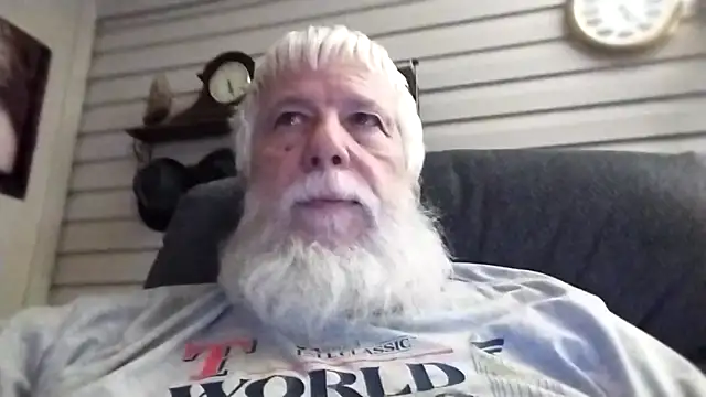 Snapshot of Futura_intx chatting on February 3, 2026, 11:26 am Futura intx online show from February 3, 2026, 11:26 am