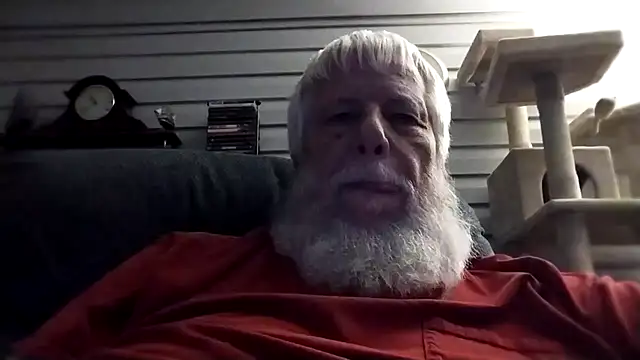 Snapshot of Futura_intx chatting on February 10, 2026, 4:38 am Futura intx online show from February 10, 2026, 4:38 am