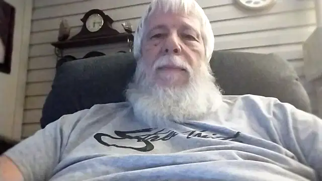 Snapshot of Futura_intx chatting on February 16, 2026, 12:18 am Futura intx online show from February 16, 2026, 12:18 am