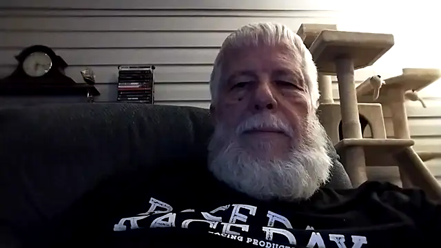 Snapshot of Futura_intx chatting on March 7, 2026, 12:18 am Futura intx online show from March 7, 2026, 12:18 am