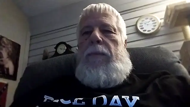 Snapshot of Futura_intx chatting on March 8, 2026, 4:16 am Futura intx online show from March 8, 2026, 4:16 am