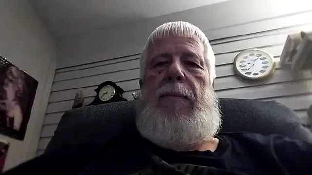 Snapshot of Futura_intx chatting on March 14, 2026, 2:39 am Futura intx online show from March 14, 2026, 2:39 am