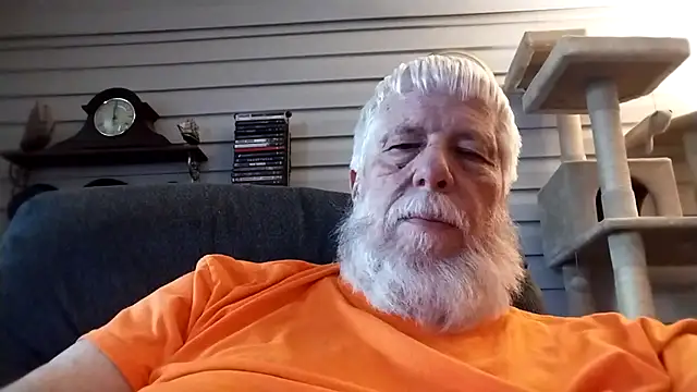 Snapshot of Futura_intx chatting on March 18, 2026, 12:03 am Futura intx online show from March 18, 2026, 12:03 am