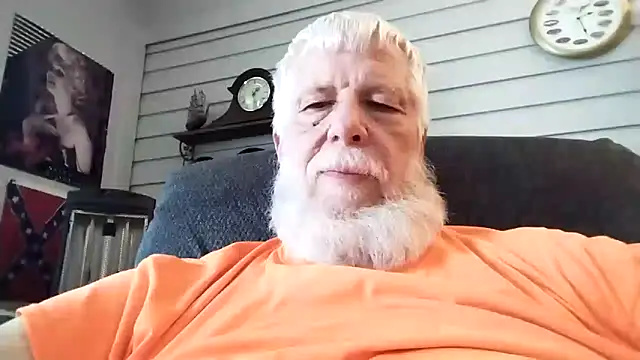 Snapshot of Futura_intx chatting on March 18, 2026, 7:28 pm Futura intx online show from March 18, 2026, 7:28 pm