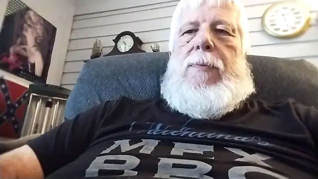 Snapshot of Futura_intx chatting on March 28, 2026, 4:28 pm Futura intx online show from March 28, 2026, 4:28 pm