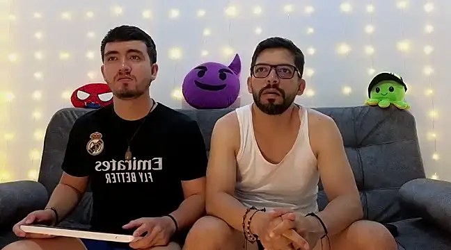 Snapshot of ErickBrant chatting on February 26, 2025, 1:00 am ErickBrant online show from February 26, 2025, 1:00 am