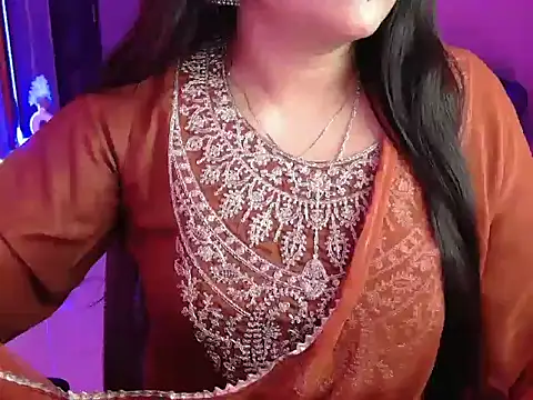 Snapshot of Mitikaa chatting on September 22, 2025, 3:14 pm Mitikaa online show from September 22, 2025, 3:14 pm