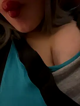 Maya mimi online show from December 22, 2025, 1:19 pm