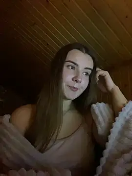 mewKate online show from March 5, 2025, 7:06 pm