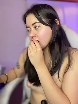 Snapshot of Camila_pinkk chatting on February 3, 2026, 4:12 pm Camila pinkk online show from February 3, 2026, 4:12 pm