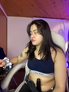 Camila pinkk online show from May 13, 2026, 1:41 pm