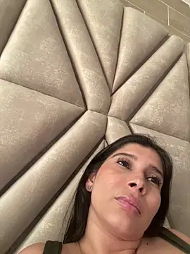 MilaRux online show from March 9, 2025, 8:42 pm