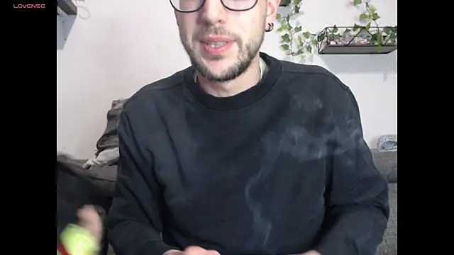 Snapshot of wawarruis chatting on March 12, 2025, 11:33 pm wawarruis online show from March 12, 2025, 11:33 pm