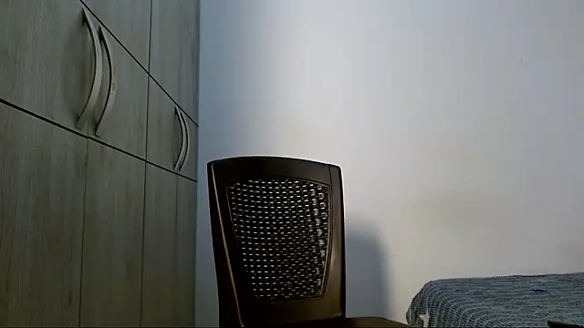 lonelydick2002 online show from February 11, 2026, 11:15 am