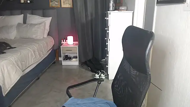 boeslaboes1 online show from March 23, 2026, 4:55 pm