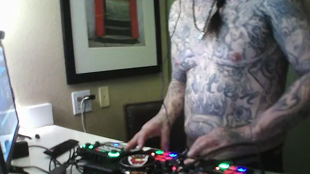 justthetip4209 online show from March 12, 2025, 9:12 am