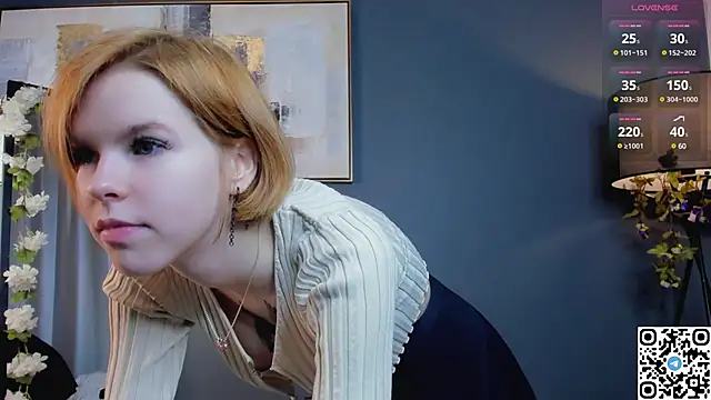 OdiliaHartnell online show from January 8, 2025, 2:25 pm