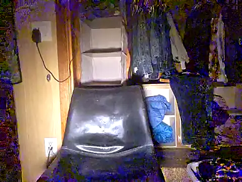 Snapshot of hesjustafriend chatting on October 10, 2025, 9:52 am hesjustafriend online show from October 10, 2025, 9:52 am