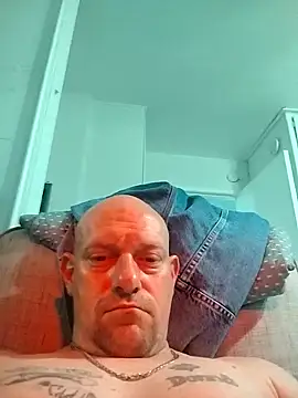 Snapshot of jayjay198080 chatting on March 23, 2025, 12:04 am jayjay198080 online show from March 23, 2025, 12:04 am