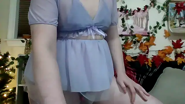 Snapshot of AverageRose chatting on February 5, 2026, 7:13 am AverageRose online show from February 5, 2026, 7:13 am