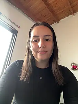 Jullya x online show from June 8, 2026, 8:31 pm