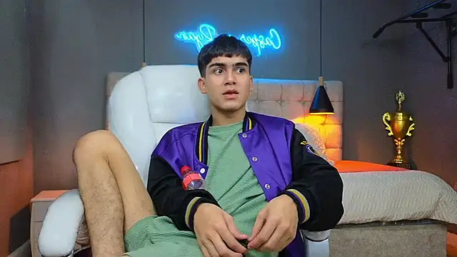 Tommy18   online show from February 19, 2025, 12:44 pm