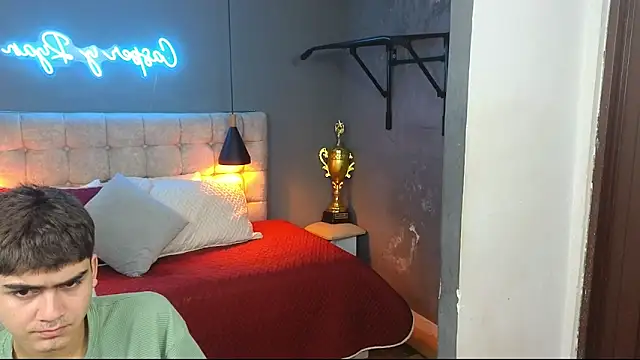 Tommy18   online show from February 25, 2025, 5:30 am