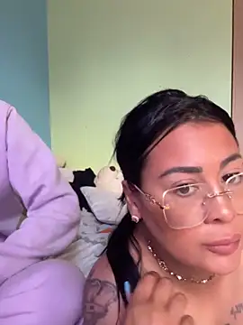 MelissathequeenOff online show from April 27, 2026, 3:43 pm