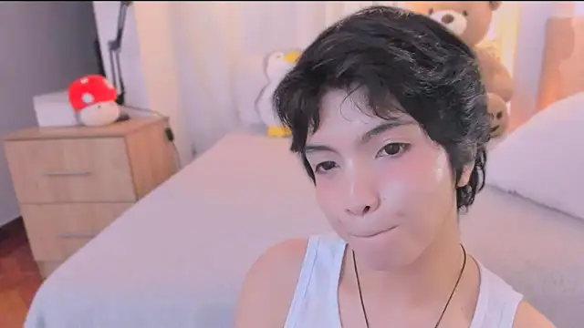 AllanYong18 online show from March 5, 2026, 7:04 am