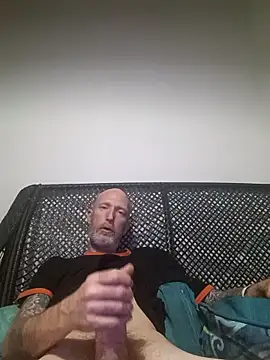 filthymind619 online show from April 20, 2026, 4:43 pm