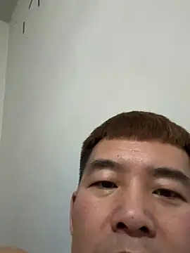 zxb757369 online show from February 10, 2025, 2:59 pm