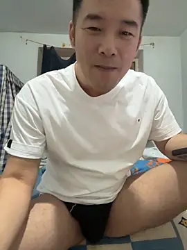 zxb757369 online show from September 18, 2025, 1:35 pm