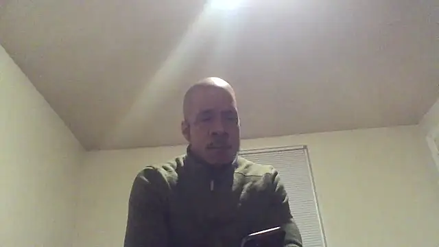 Snapshot of MrDaddyBbSnake chatting on March 1, 2025, 11:26 pm MrDaddyBbSnake online show from March 1, 2025, 11:26 pm