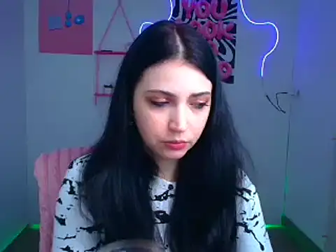 Snapshot of Amalia_amor chatting on February 3, 2026, 6:40 am Amalia amor online show from February 3, 2026, 6:40 am