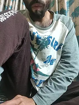 Snapshot of TOPMOON001 chatting on January 5, 2026, 6:44 pm TOPMOON001 online show from January 5, 2026, 6:44 pm