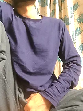 Snapshot of TOPMOON001 chatting on February 13, 2026, 7:32 pm TOPMOON001 online show from February 13, 2026, 7:32 pm