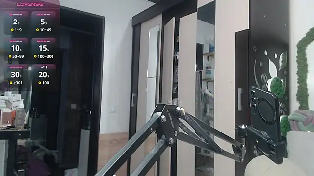 Snapshot of scyrim2 chatting on April 14, 2026, 10:10 am scyrim2 online show from April 14, 2026, 10:10 am