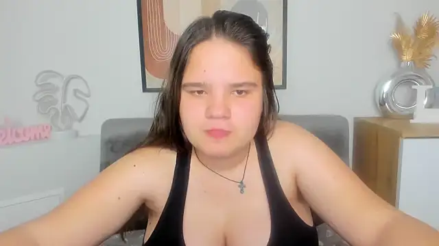 AdeleCruz online show from March 12, 2025, 4:35 pm