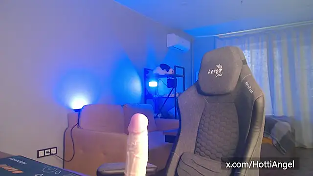 Snapshot of leon_yuugen chatting on December 2, 2025, 10:31 am leon yuugen online show from December 2, 2025, 10:31 am