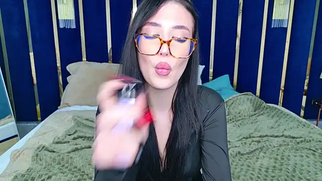 EmmaLawrens online show from February 22, 2025, 8:42 pm