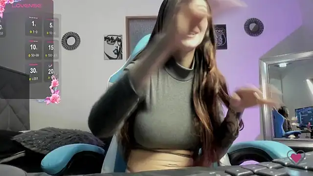 Snapshot of Aleska_Miami chatting on January 9, 2025, 1:24 pm Aleska Miami online show from January 9, 2025, 1:24 pm