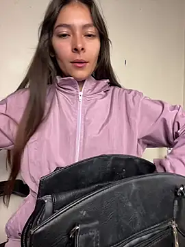 Aleska Miami online show from May 7, 2026, 2:33 pm