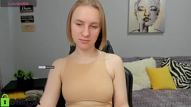 BeautyBlondy online show from April 17, 2026, 11:46 am