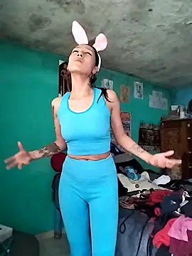 Snapshot of Cleo_Hott chatting on October 23, 2025, 7:12 pm Cleo Hott online show from October 23, 2025, 7:12 pm