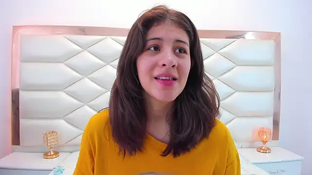 Snapshot of MiaQueen021 chatting on January 28, 2025, 3:46 pm MiaQueen021 online show from January 28, 2025, 3:46 pm