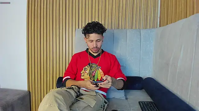 javi fox online show from February 6, 2025, 5:46 am